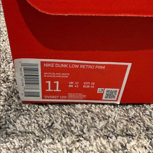 Nike Dunk Low Tartan Plaid Sneakers - Picture 2 of 5